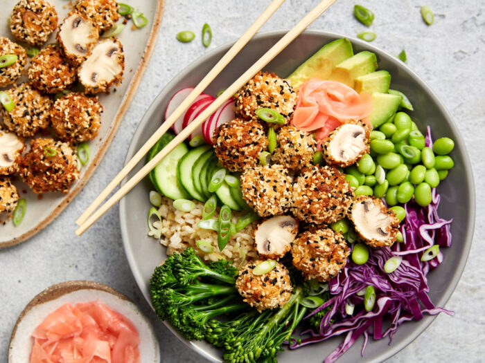 Crispy sesame-crusted mushroom poke bowl