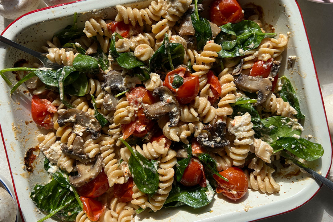 Easy One-Tray Baked Mushroom & Feta Pasta